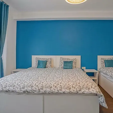 Coroni Guest house *